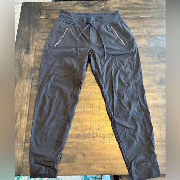 ❤️SOLD❤️Athleta Trekkie North Joggers - Picture 2 of 4